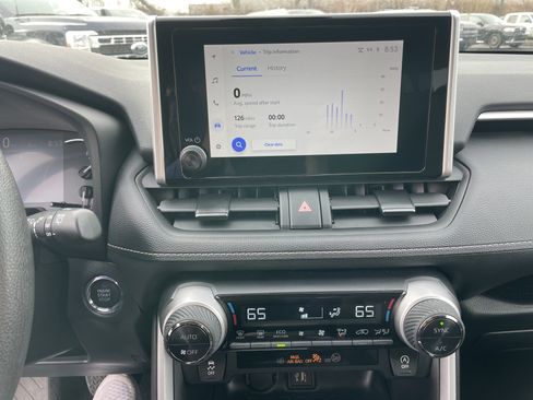 Used 2025 Toyota RAV4 XLE image 48