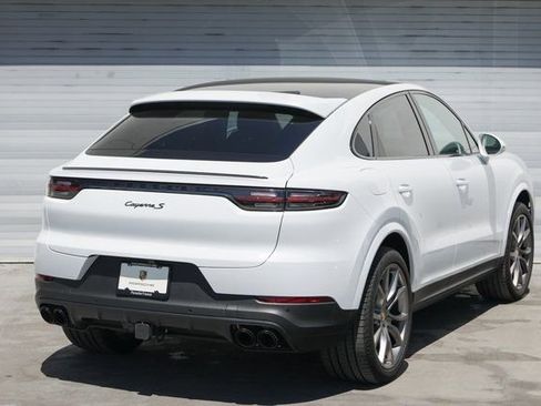 Used 2023 Porsche Cayenne S image 11