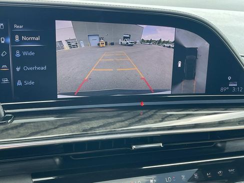 Used 2024 Cadillac Escalade ESV Premium Luxury AWD/4WD image 37