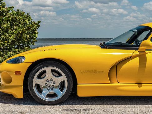 Used 2001 Dodge Viper GTS RWD image 4