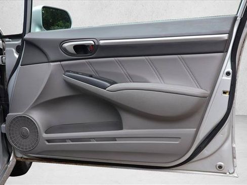 Used 2010 Honda Civic EX-L image 29
