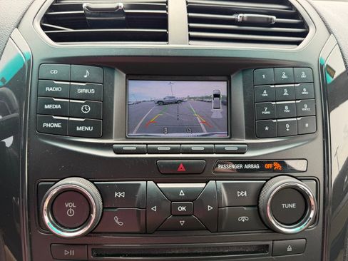 Used 2016 Ford Explorer XLT AWD/4WD image 20