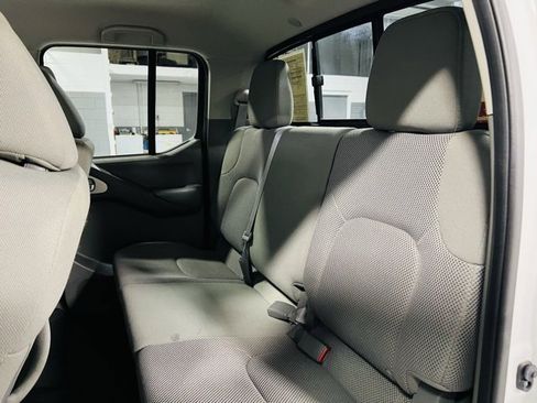 Used 2019 Nissan Frontier SV image 22