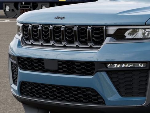 New 2026 Jeep Grand Cherokee Limited AWD/4WD image 11