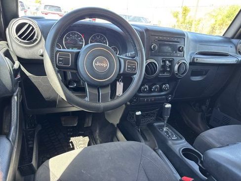 Used 2018 Jeep Wrangler Unlimited Sport S AWD/4WD image 16