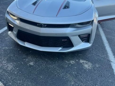 Used 2017 Chevrolet Camaro SS RWD image 2