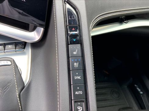 Used 2021 Chevrolet Corvette Stingray Preferred Cpe w/ Z51 Performance Package RWD image 34
