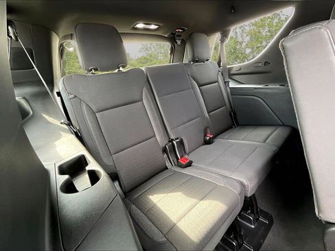 Used 2024 Chevrolet Tahoe LS image 28