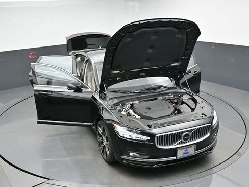 Used 2023 Volvo S90 B6 Plus image 50