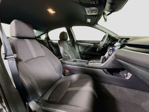 Used 2020 Honda Civic Sport image 29