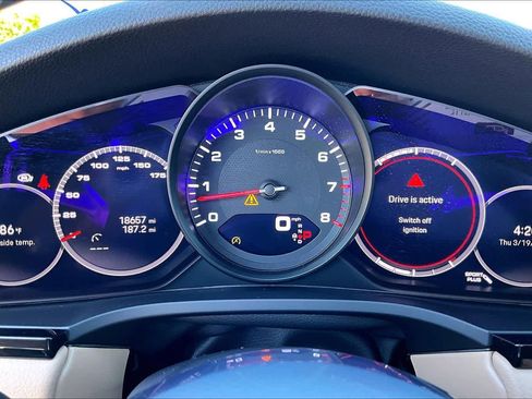 Used 2023 Porsche Cayenne image 24