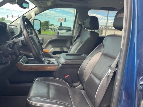 Used 2019 Chevrolet Silverado 2500 High Country w/ Duramax Plus Package AWD/4WD image 7