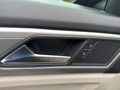 Used 2018 Volkswagen Atlas SE AWD/4WD image 27