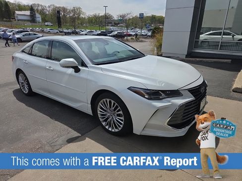 Used 2019 Toyota Avalon Limited w/ Advanced Safety Package FWD image 2