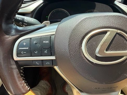 Used 2020 Lexus RX 350L Premium w/ Premium Package AWD/4WD image 24