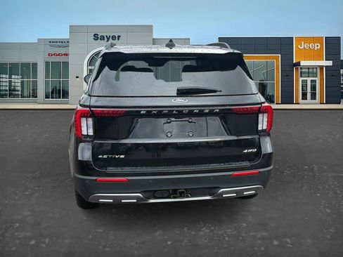 Used 2025 Ford Explorer Active w/ Active Comfort Package AWD/4WD image 6