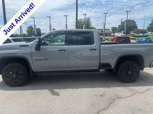 Used 2024 Chevrolet Silverado 2500 LTZ w/ LTZ Plus Package AWD/4WD image 6