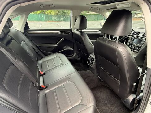 Used 2016 Volkswagen Passat 1.8T SE FWD image 20