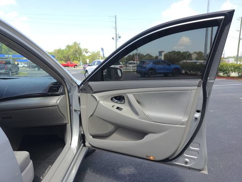 Used 2007 Toyota Camry LE FWD image 13