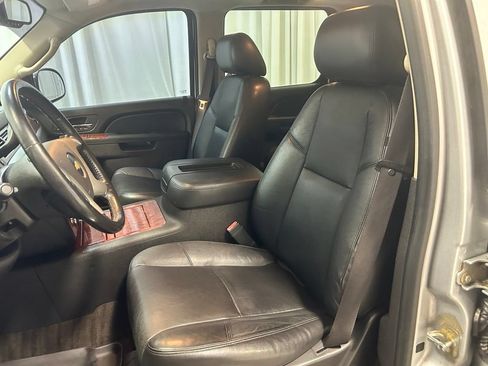 Used 2012 Chevrolet Suburban LTZ AWD/4WD image 8