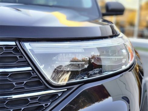 Used 2023 Ford Explorer XLT w/ Equipment Group 202A image 10
