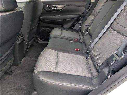 Used 2017 Nissan Rogue S image 16