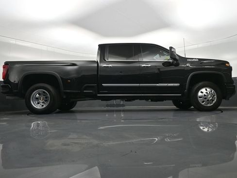 Used 2026 Chevrolet Silverado 3500 High Country w/ High Country Premium Package AWD/4WD image 30