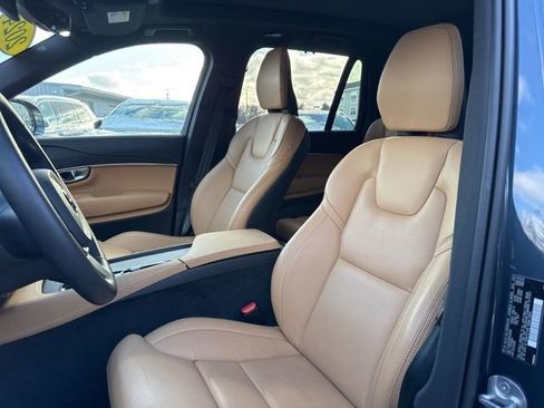 Certified 2024 Volvo XC90 T8 Ultimate w/ Protection Package image 17