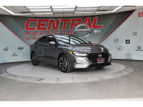 New 2025 Nissan Sentra SV image 1