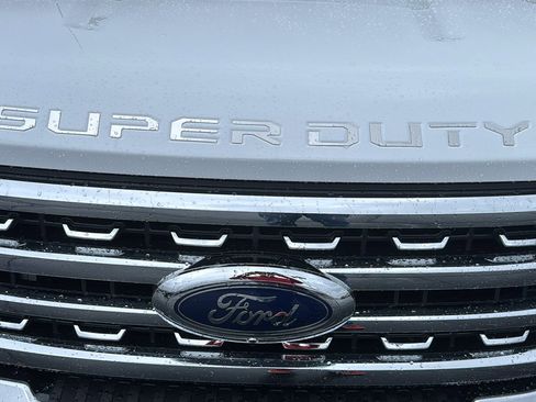 Used 2024 Ford F250 Lariat w/ Lariat Ultimate Package image 13