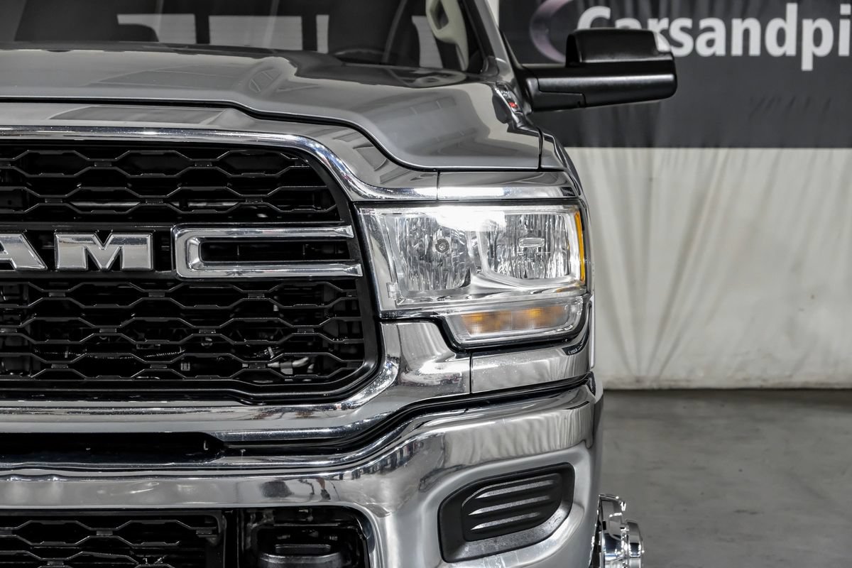 Used 2020 RAM 3500 Tradesman AWD/4WD image 38