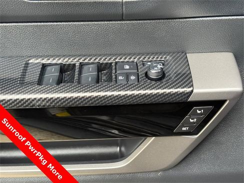 Used 2025 Toyota Tundra Limited image 25