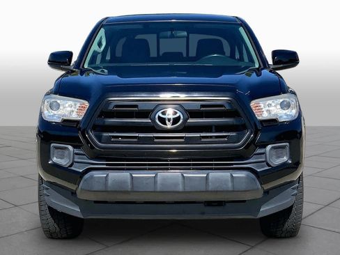 Used 2017 Toyota Tacoma SR RWD image 4