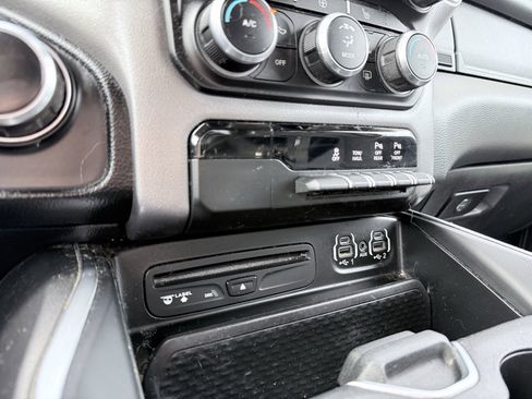 Used 2019 RAM 1500 Big Horn image 19