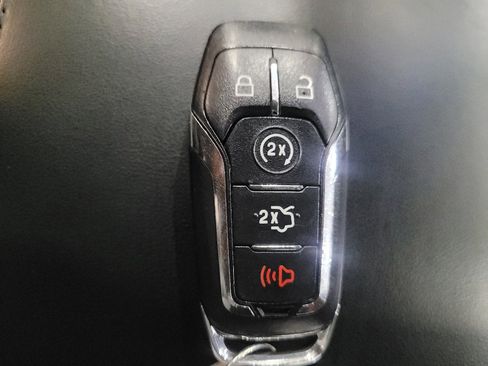 Used 2016 Lincoln MKX Premiere FWD image 32