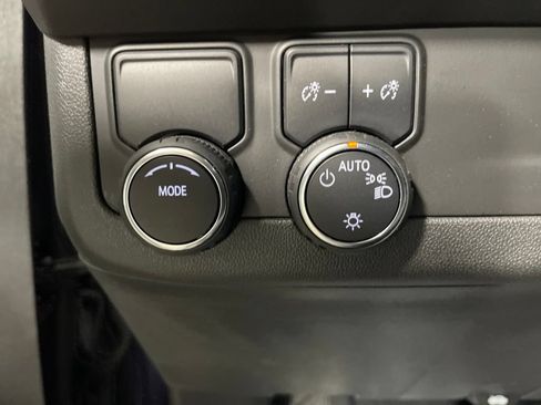 Used 2024 Chevrolet Tahoe LS RWD image 25