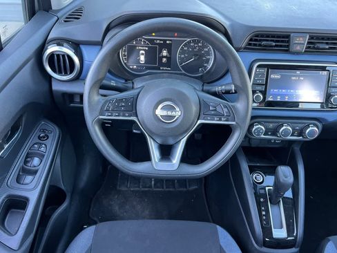 Used 2023 Nissan Versa SV image 14