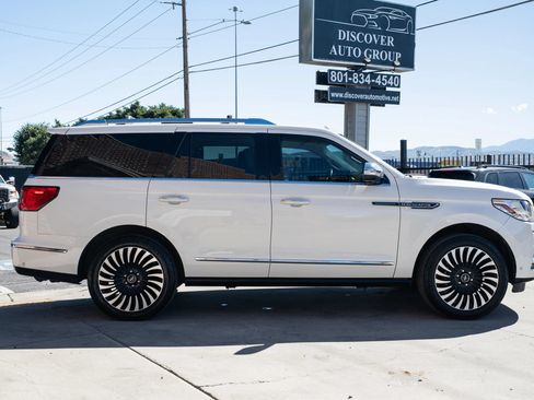 Used 2020 Lincoln Navigator Black Label w/ Cargo Convenience Package AWD/4WD image 11