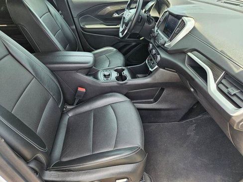 Used 2024 GMC Terrain SLT AWD/4WD image 18