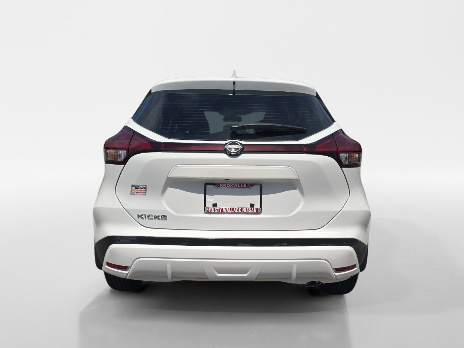 Certified 2025 Nissan Kicks Play S FWD image 4