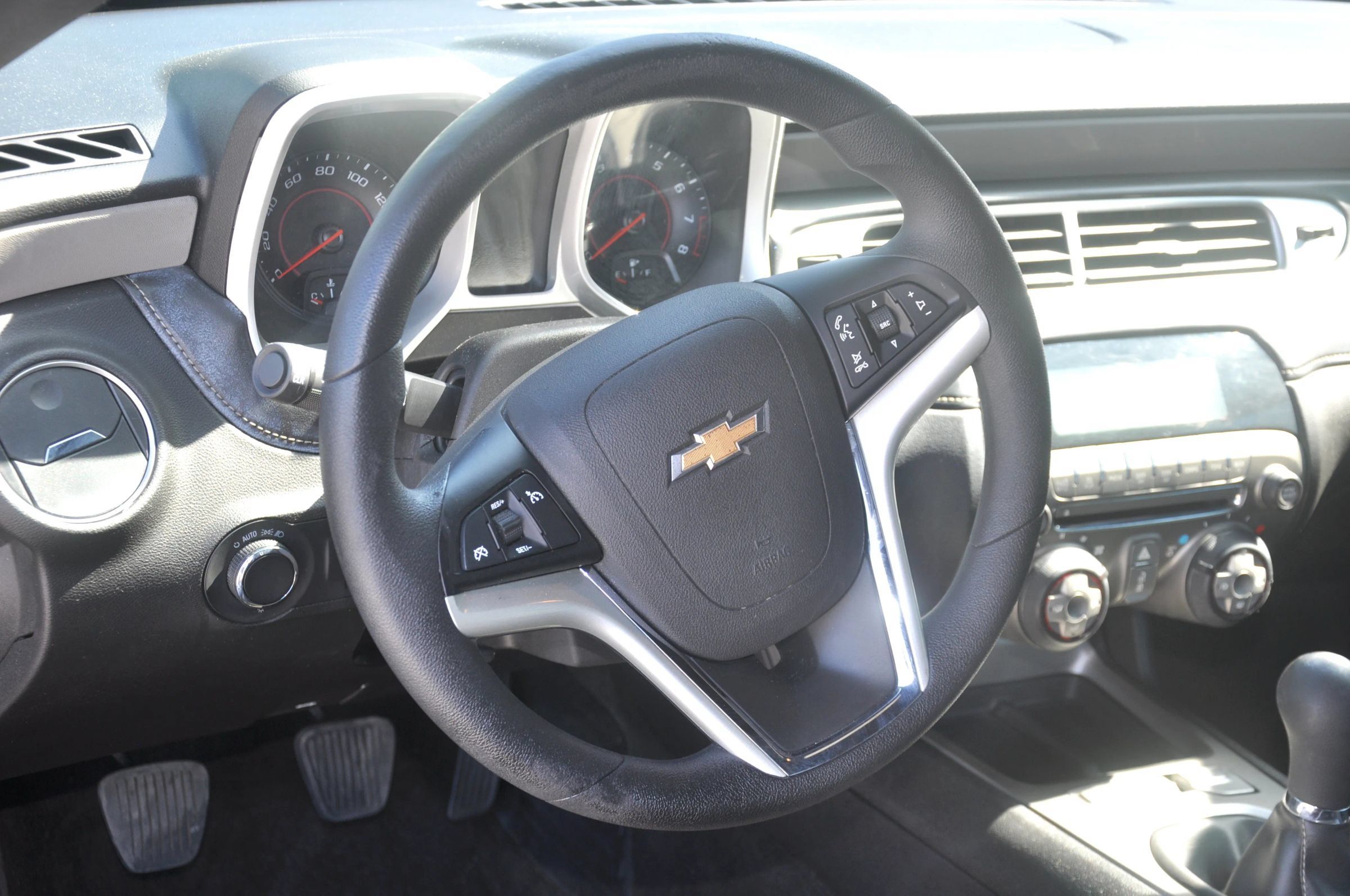 Used 2015 Chevrolet Camaro LS RWD image 14