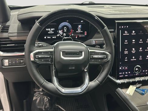 Used 2024 GMC Acadia Denali w/ Super Cruise Package image 10