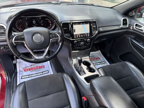 Used 2021 Jeep Grand Cherokee Laredo X AWD/4WD image 12