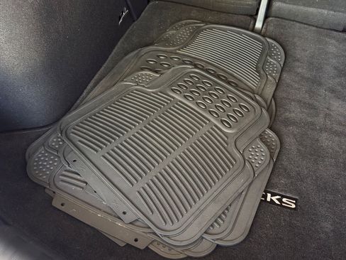 Used 2021 Nissan Kicks SV image 17