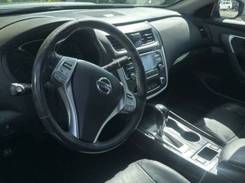 Used 2017 Nissan Altima 2.5 SL w/ Moonroof Package image 7
