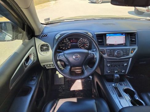 Used 2017 Nissan Pathfinder SL w/ SL Tech Package image 26