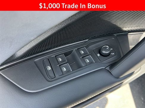 New 2026 Volkswagen Tiguan SE FWD image 19