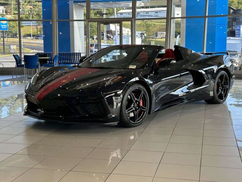 Used 2023 Chevrolet Corvette Stingray Preferred Conv w/ Z51 Performance Package RWD image 3