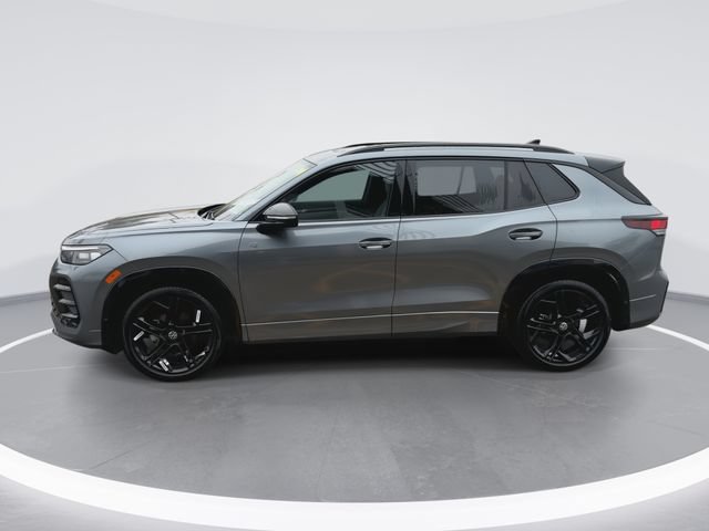 New 2026 Volkswagen Tiguan SE R-Line FWD image 9