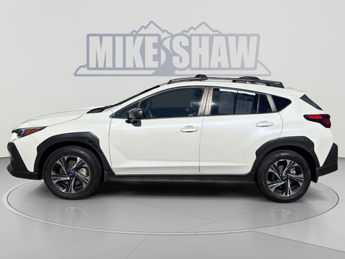Used 2024 Subaru Crosstrek 2.0i Premium AWD/4WD image 2